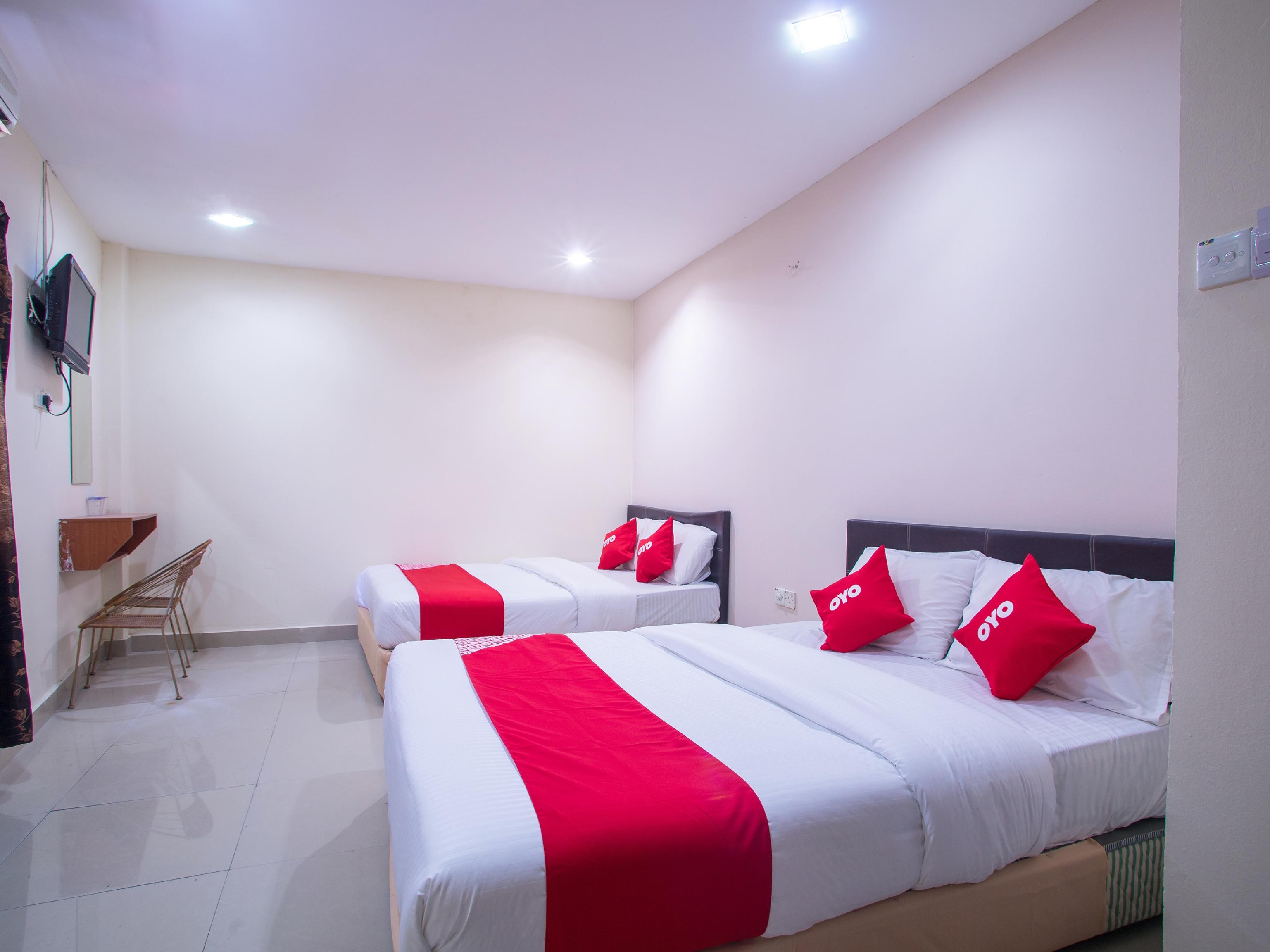 Oyo 44010 Royals Star Hotel Σερεμπάν Εξωτερικό φωτογραφία