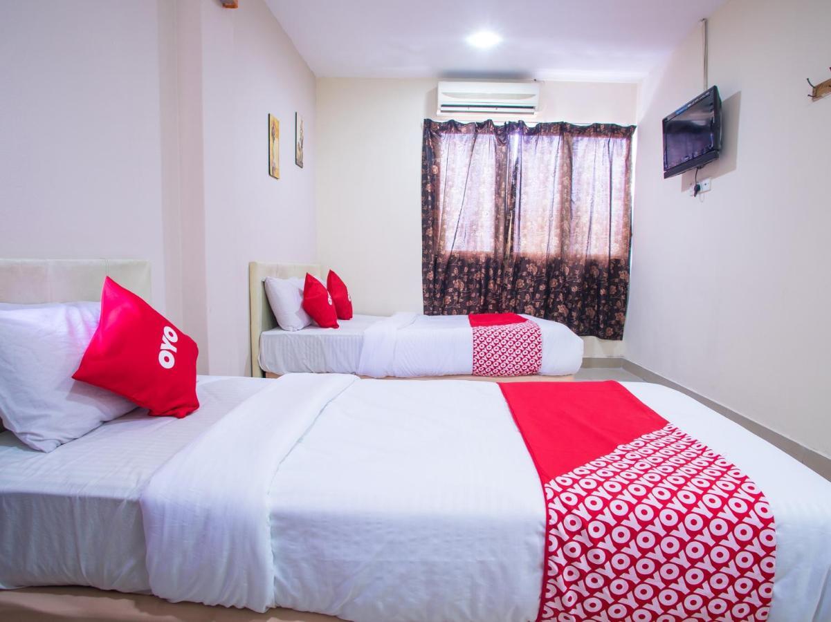 Oyo 44010 Royals Star Hotel Σερεμπάν Εξωτερικό φωτογραφία